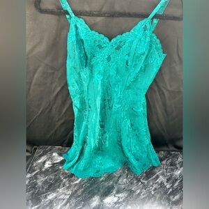 Vintage GOLD LABEL Victoria's Secret Emerald green slip dress.

Size:small